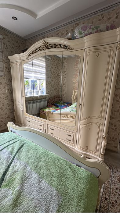 Продается спальный гарнитур бу в хорошем состоянии.