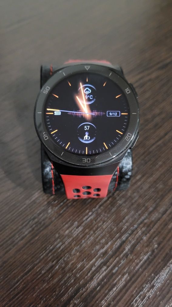 Продаю смарт часы Huawei
