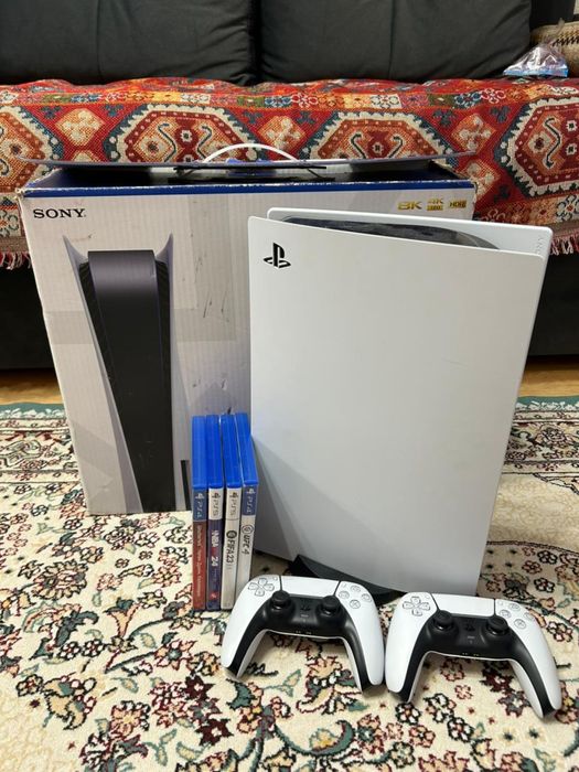 Продаю PlayStation 5 срочно
