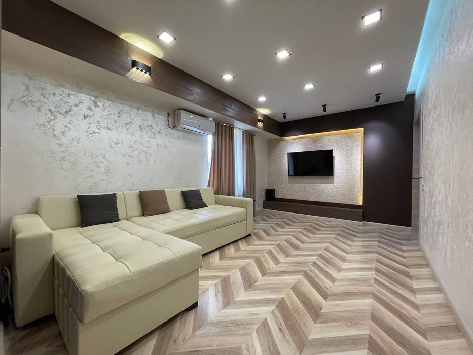 Срочно продается ! Ц-4 кафе Бухара 1/4/4 45 м² ID: #3608