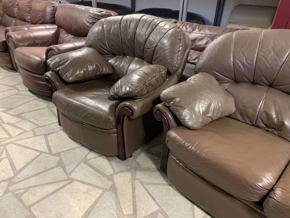 Холна гарнитура ест кожа