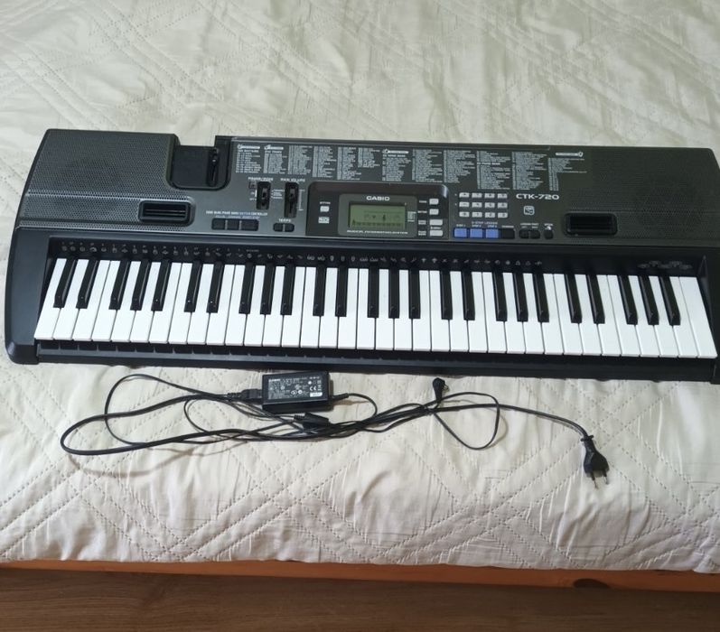 Синтезатор Casio CTK-720