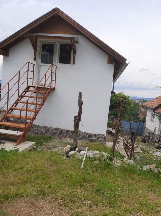 Casă cu 4 camere+teren 569mp, Săcele Cernatu, 200m de primărie centru