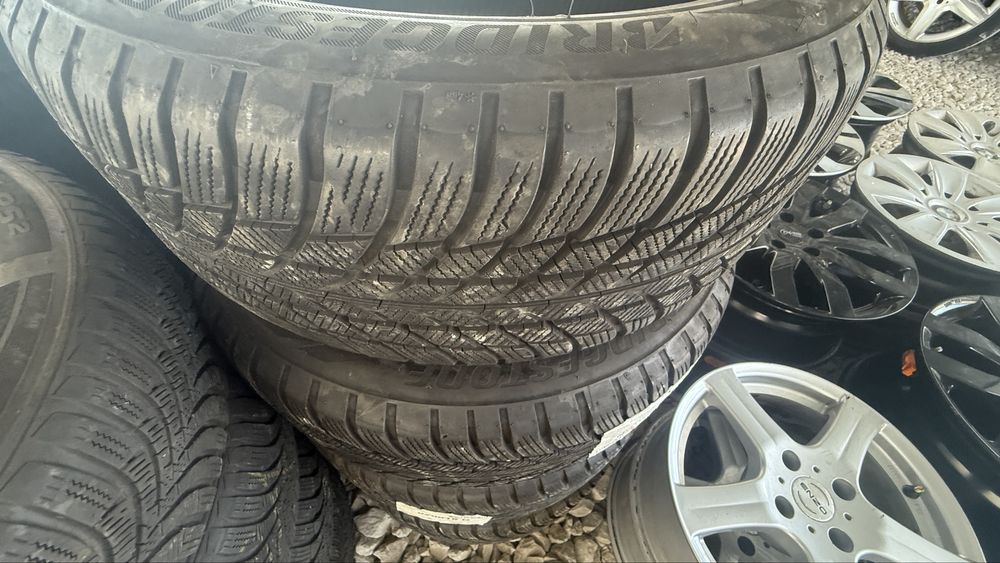 Гуми BRIDGESTONE. 225/55 R 17