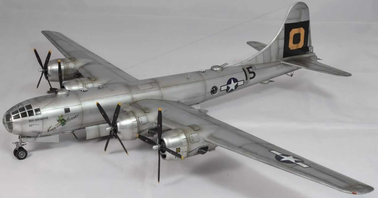Сборная модель самолета Ту - 4 / BOEING B - 29A (1/72 Моделист)