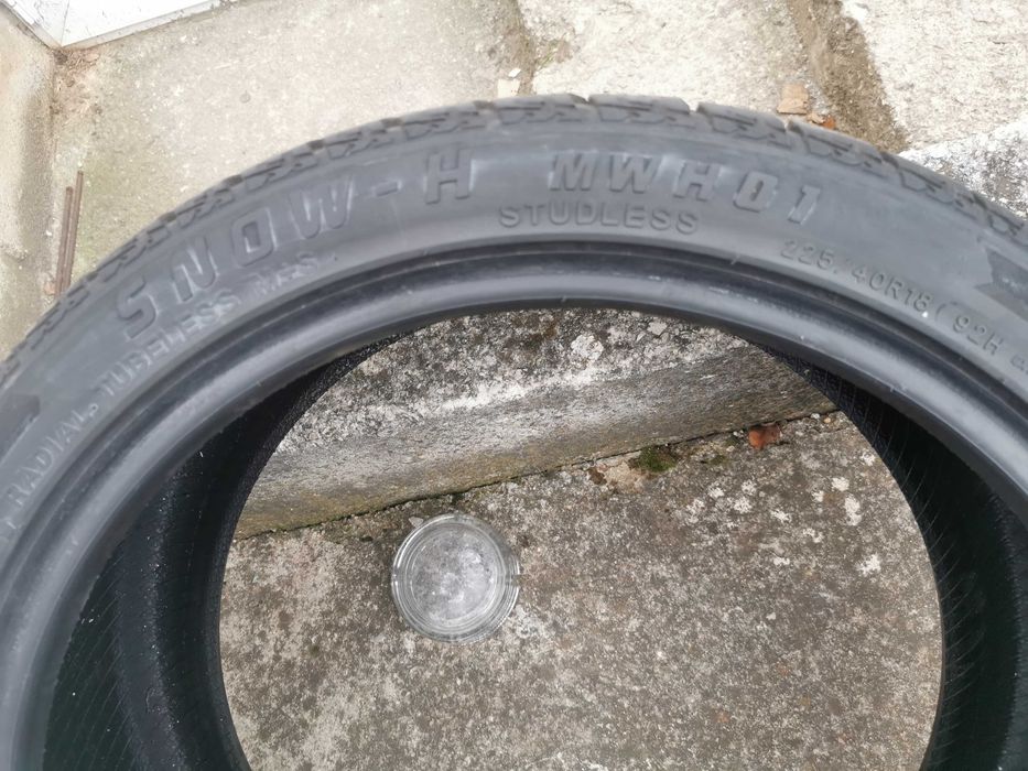 Гуми 225/40/18 DOT 26/23