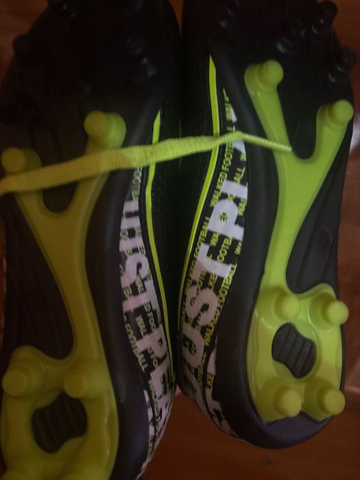 Бутонки 15 лв номер 35