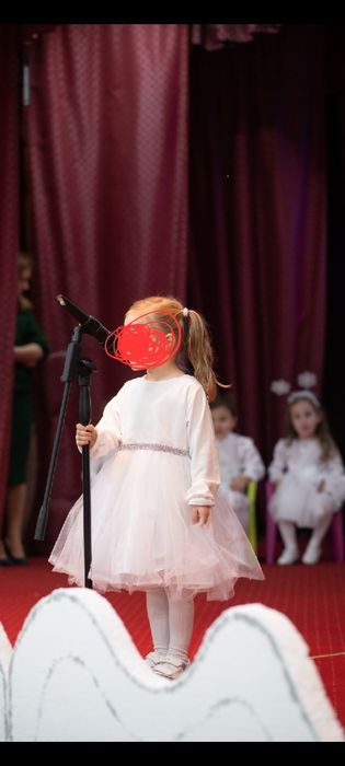 Rochie alba fetite- serbare mărimea 5-6 ani