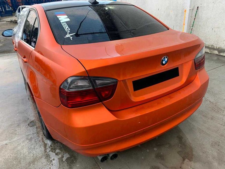 Dezmembrez bmw e90 325d 330d/far bixenon adaptiv/bara fata/navi