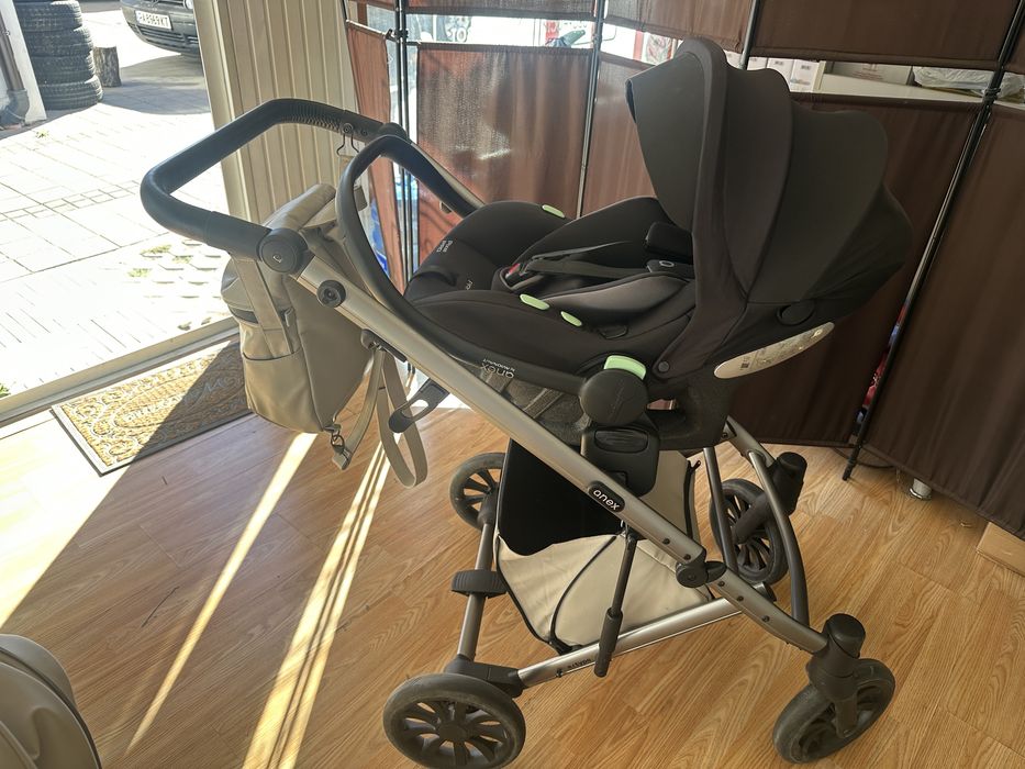 Бебешка количка Anex E type + столче за кола и база