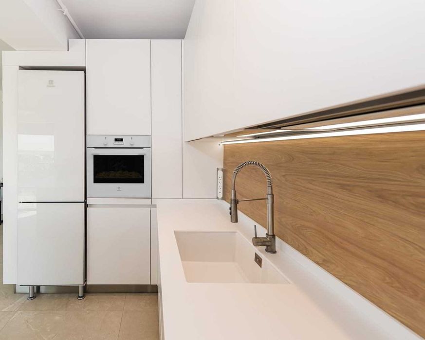 Apartament malul marii, 3 camere, 2 bai, 97mp, parcare