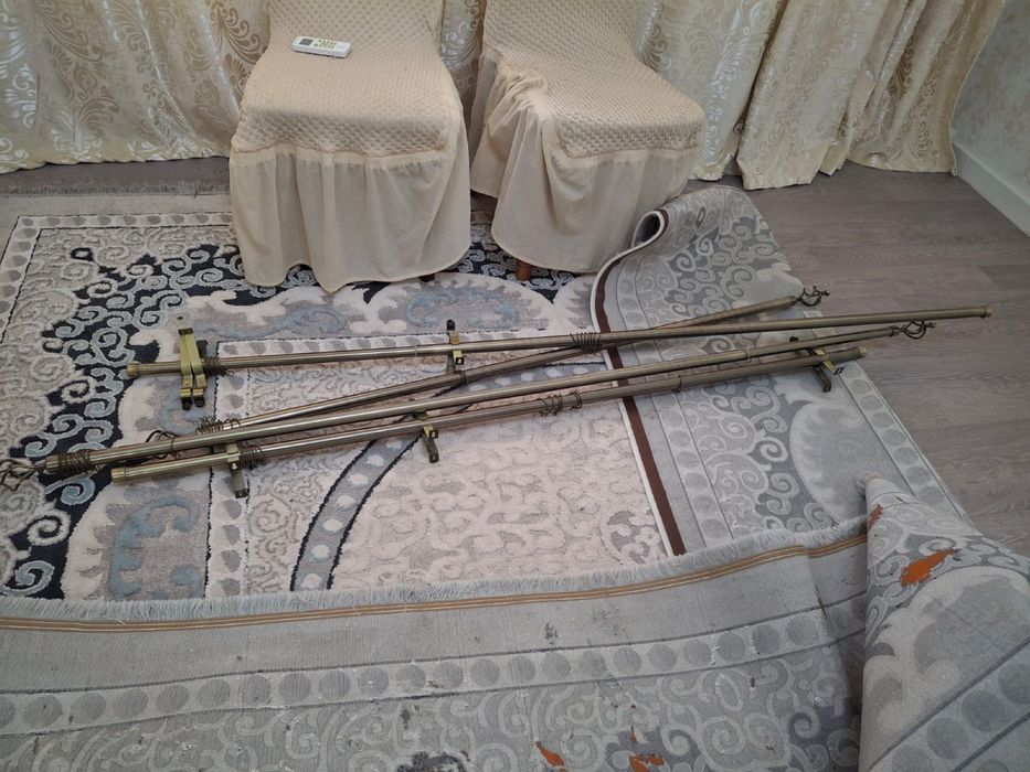 Продам карнизы оконный