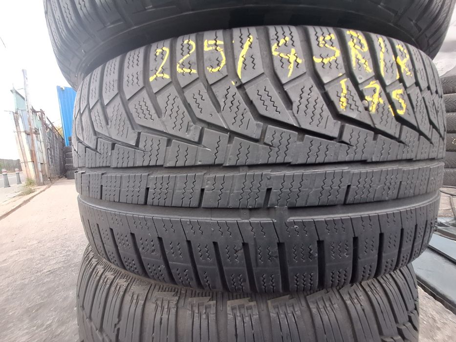 2 anvelope iarna 225/45r17 Hankook Montaj Gratuit
