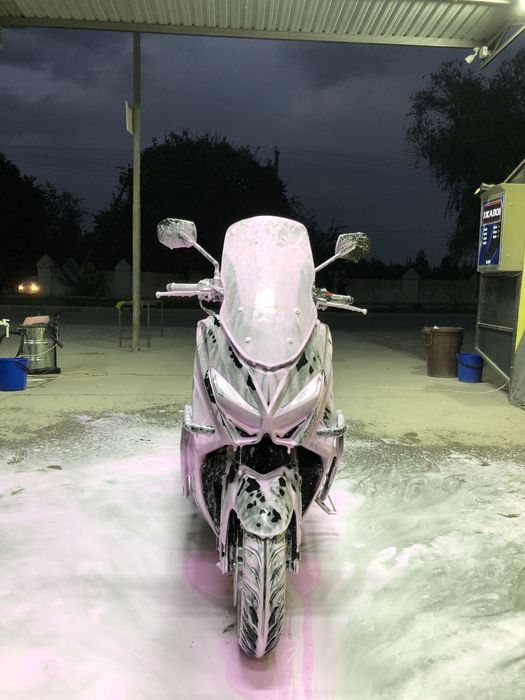 Skuter Moped Urganch sotiladi N max model ideal narxda