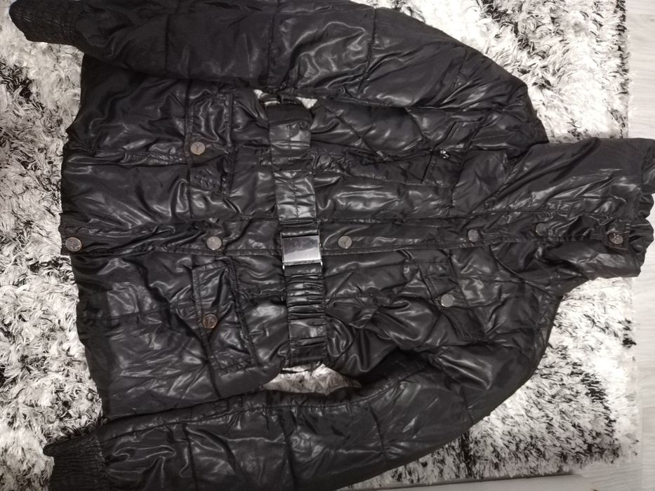 Зимно дамско яке Guess
