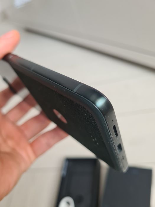 Telefon Motorola Razr 60 Ultra Alcantara Verde