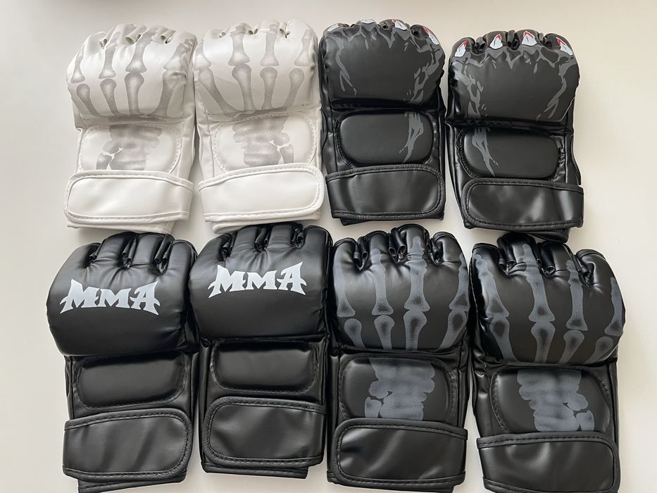 ММА ръкавици.