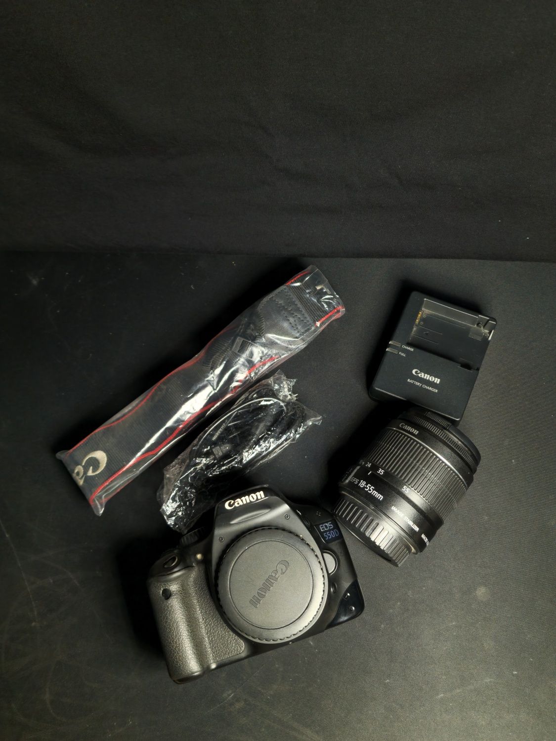 Продам фотоаппарат Canon EOS 550D Kit