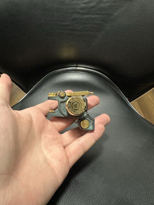 Aparat de tatuat Dan Kubin v3r