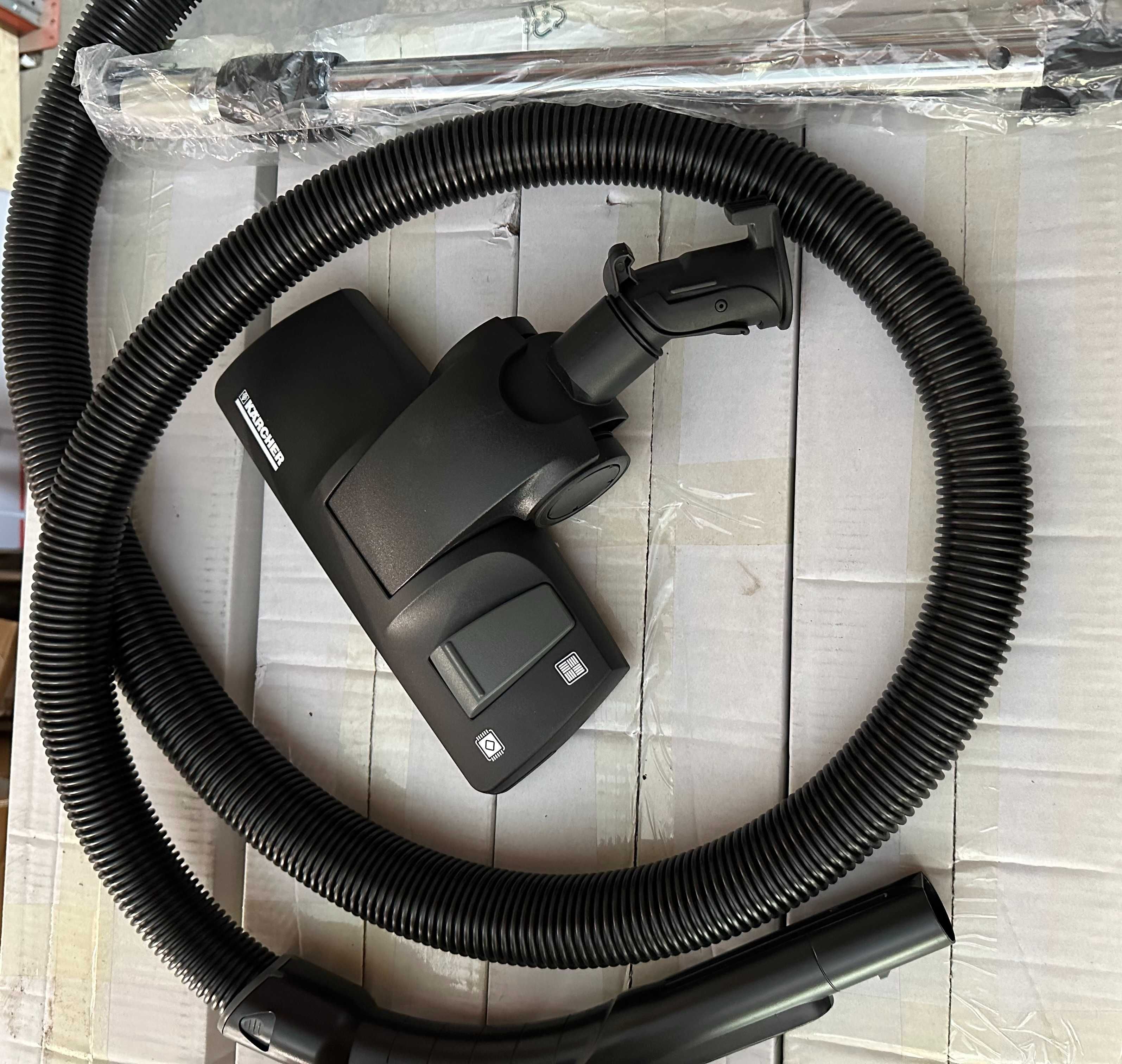 НАРУШЕНА ОПАКОВКА Прахосмукачка Karcher VC 6 Premium 600W