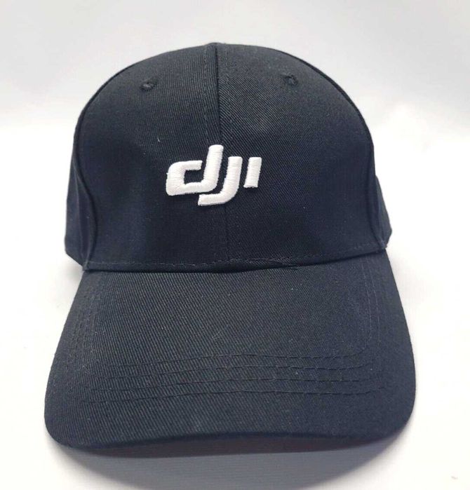 DJI шапка с коризка (черна) - официален мърч