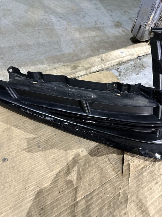 Grila cu LED VW Touareg 2025