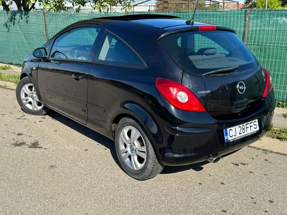 Opel corsa Automat  GPL panoramic xenon  GPL