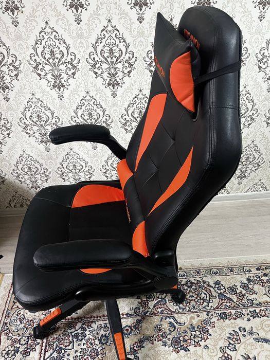 Игровое кресло Canyon SGCH2, оранжевый, черный