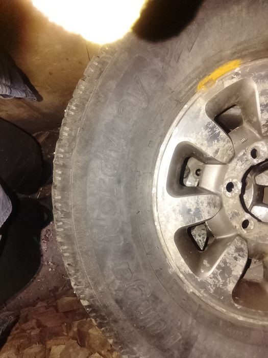 Продам автошины с дисками