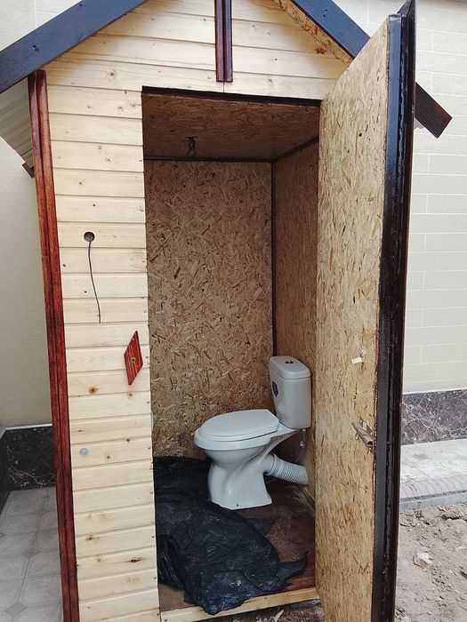 Эксклюзивные туалеты и душ кабины.