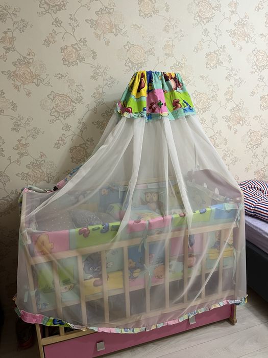 Кровать манеж  для девочек