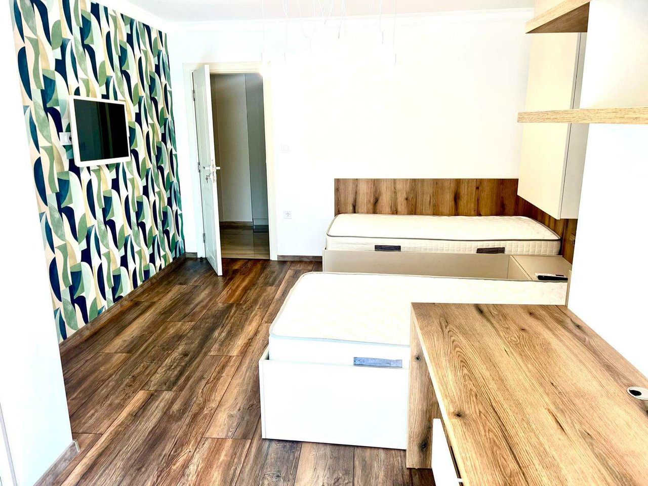 Дава се под наем Тристаен апартамент в Бургас, Лазур - 130 кв.м за 1150 € - Снимка #11