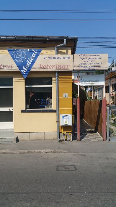 Spațiu comercial(casă)Pitesti strada.Raurilor