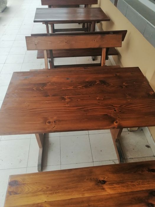 Баварски маси от дърво