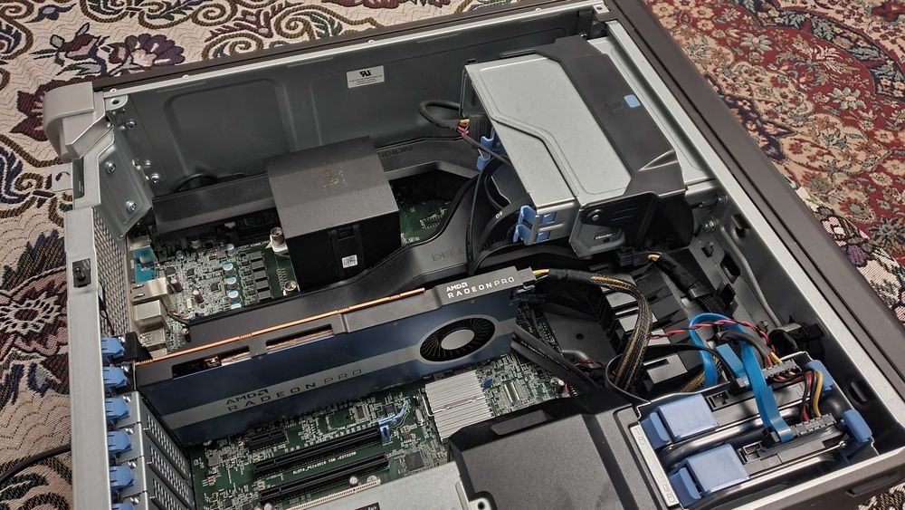 Workstation DELL T5810 Xeon E5-1650v4 32GB DDR4 W5500 8GB