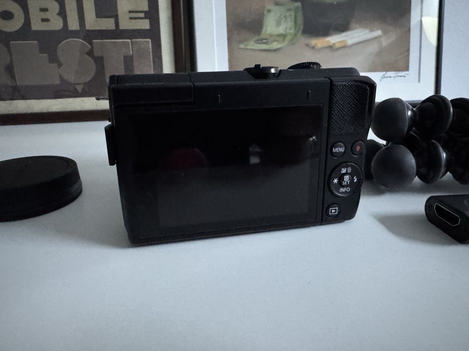 Camera Canon M200 - Obiectiv 15-45mm - Dummy Battery - Streaming - Web