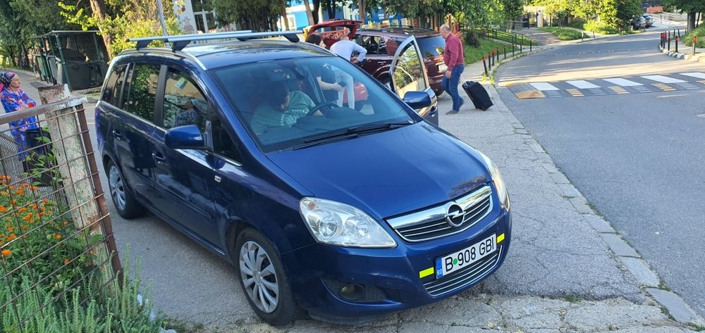 Vand Opel Zafira b 1.8 140cp 7 locuri îngrijită
