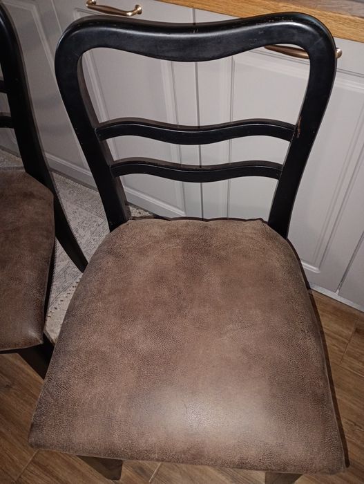 Scaune de lemn masiv 4 buc