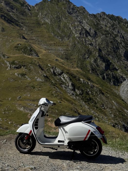 Piaggio Vespa GTS 300