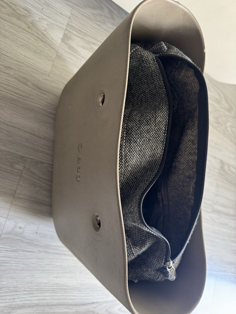 Чанта O Bag с джоб вътре