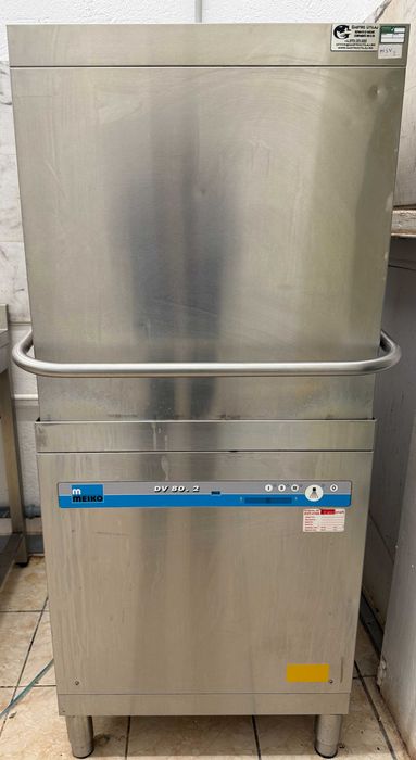 Masini profesionale de spalat vase Meiko