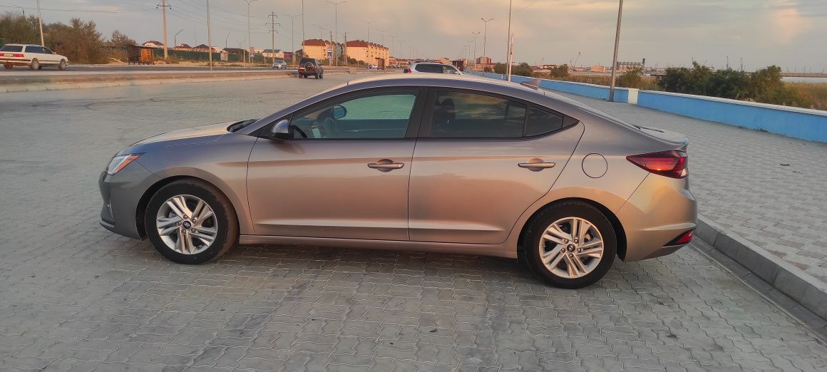 Продам авто Hyundai Elantra