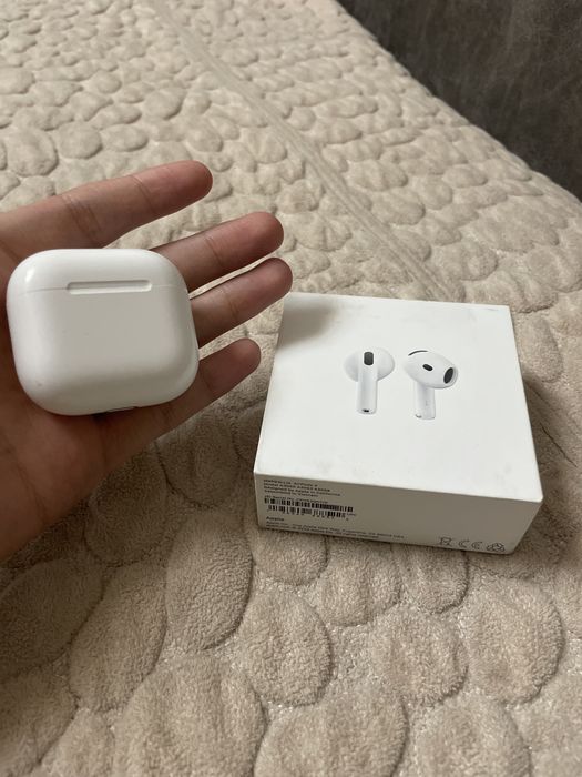 Airpods 4 без шумоподавлений