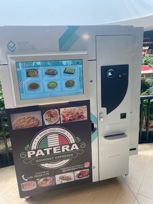 Vând mașina alimentara produsa de compania italiana Vending.