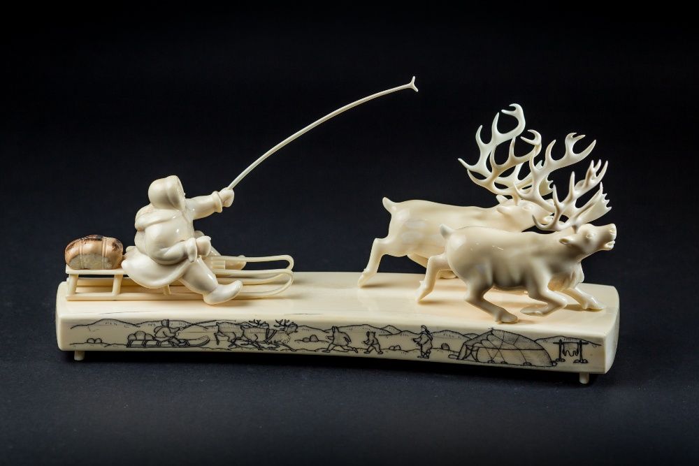 Высокохудожественная композиция из кости моржа "Оленья упряжка"