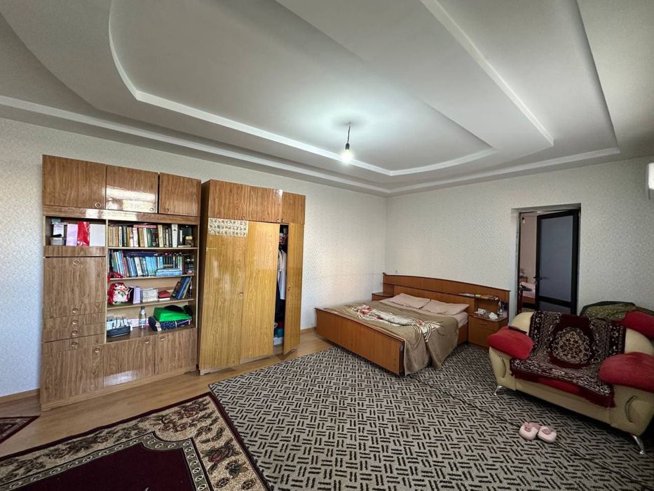 Уч кахрамон постидан 7 км кирганда обод махаллада 4 хонали уй сотилади