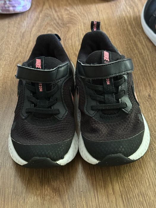 Маратонки Nike 28 номер