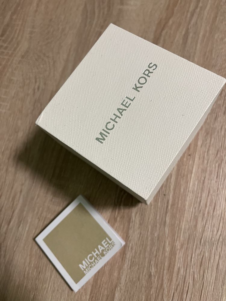 Часовник Michael Kors