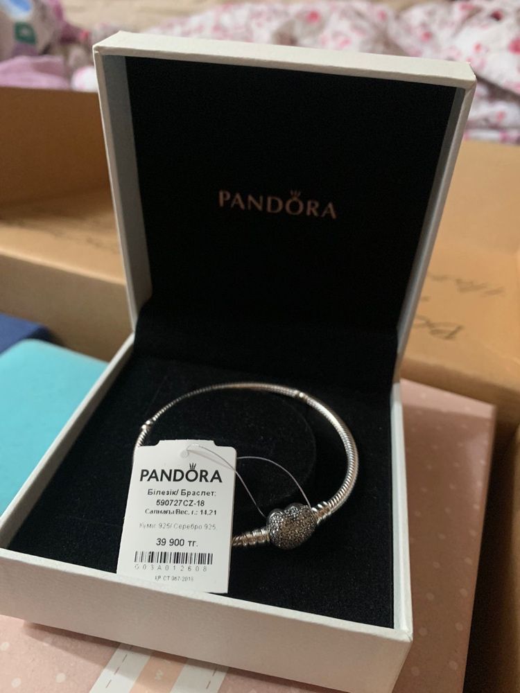 PANDORA Оригинал, браслет и два шарма