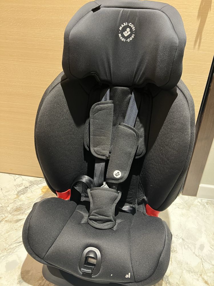 Столче за кола Maxi Cosi Titan